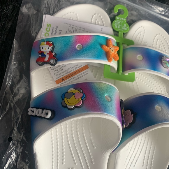 NWT multi colored double strap Crocs, all charms included. Size 9 in Woman - Picture 4 of 5